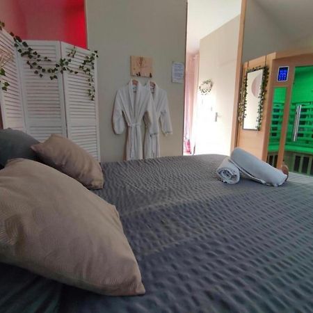 Bed and Breakfast Le Cocoon D'Emy Louvetot Esterno foto